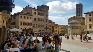Turismo, riscossa per Arezzo. Ascom: "E' un agosto da record"
